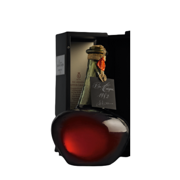LHeraud No 28 Bas Armagnac 1982 2 Litre